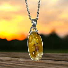 Charger l&#39;image dans la galerie, Pendentif  Ambre + chaîne