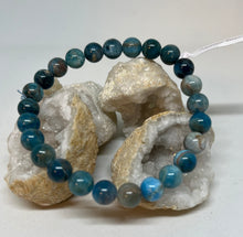 Charger l&#39;image dans la galerie, bracelet Apatite 8mm