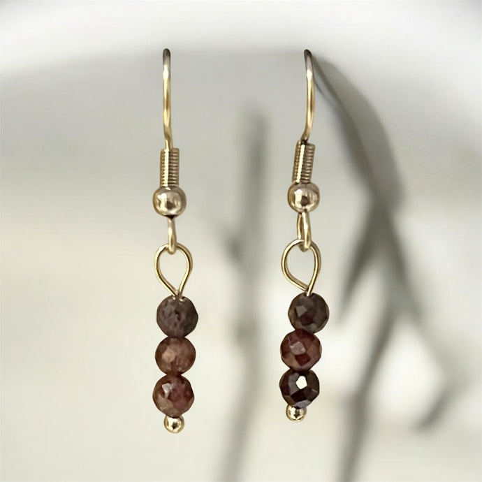 Boucle d'oreille Grenat A