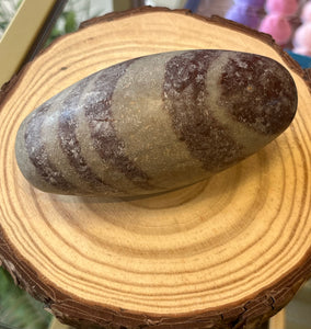 Pierre roulée Shiva lingam