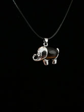 Charger l&#39;image dans la galerie, Pendentif enfant Oeil de tigre + cordon
